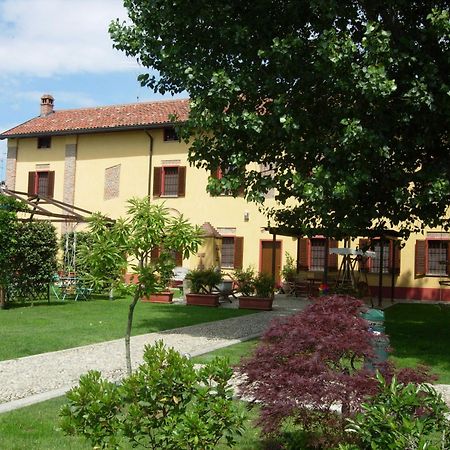 B&B Il Pioppo E La Fonte Castello d'Agogna Kültér fotó