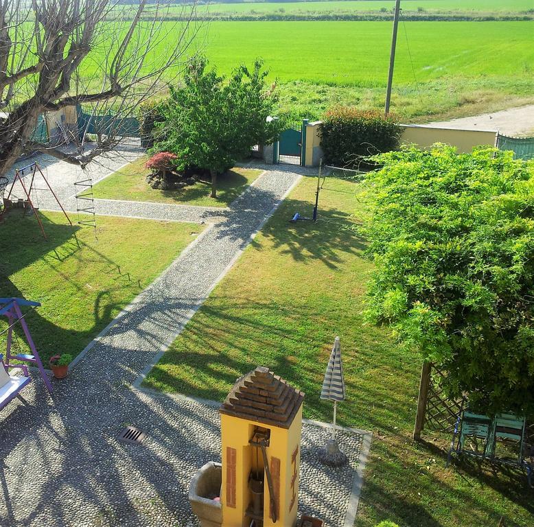 B&B Il Pioppo E La Fonte Castello d'Agogna Kültér fotó