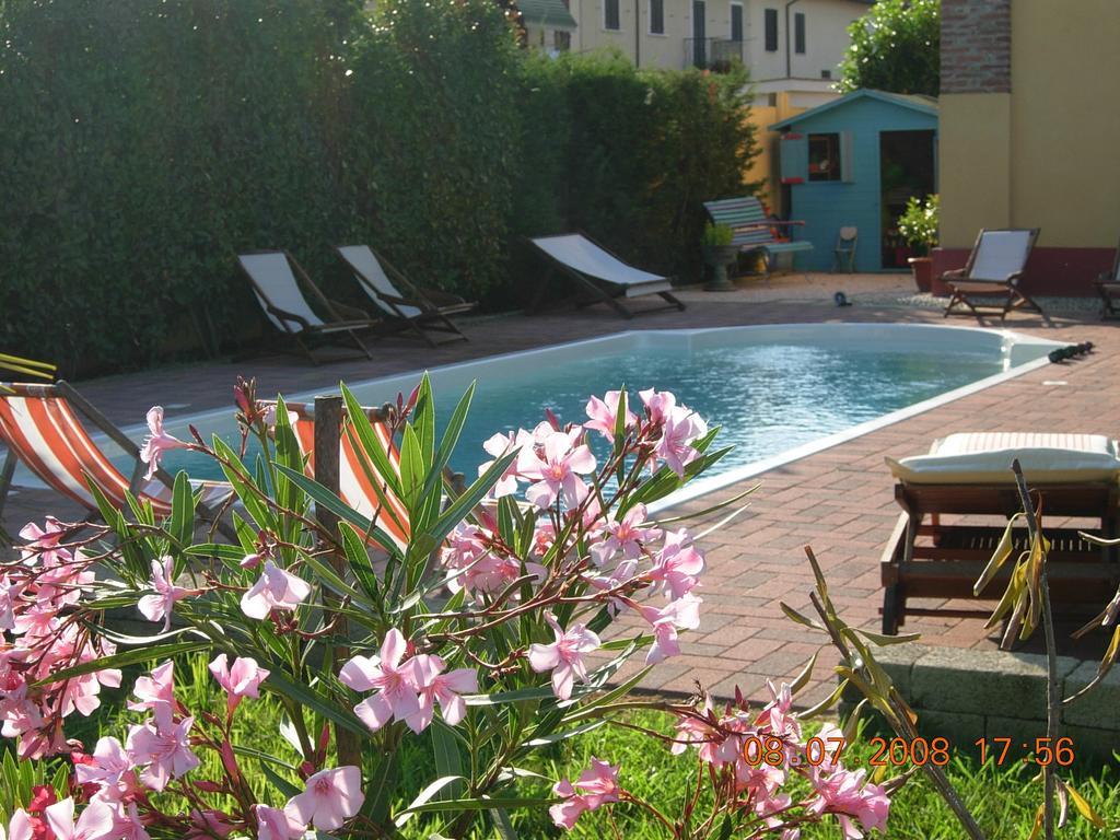 B&B Il Pioppo E La Fonte Castello d'Agogna Kültér fotó