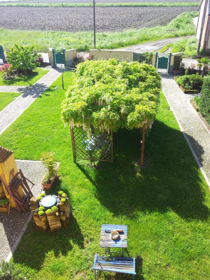 B&B Il Pioppo E La Fonte Castello d'Agogna Kültér fotó
